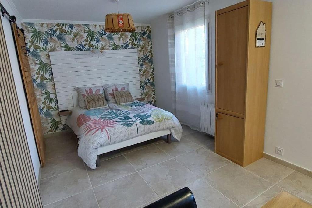 Gite De L'Olivier, Classe, Climatise, Jardin Avec Parking Gratuit Devant Le Logement Et A 5 Minutes Du Centre-Ville A Pied LʼIsle-sur-la-Sorgue Dış mekan fotoğraf