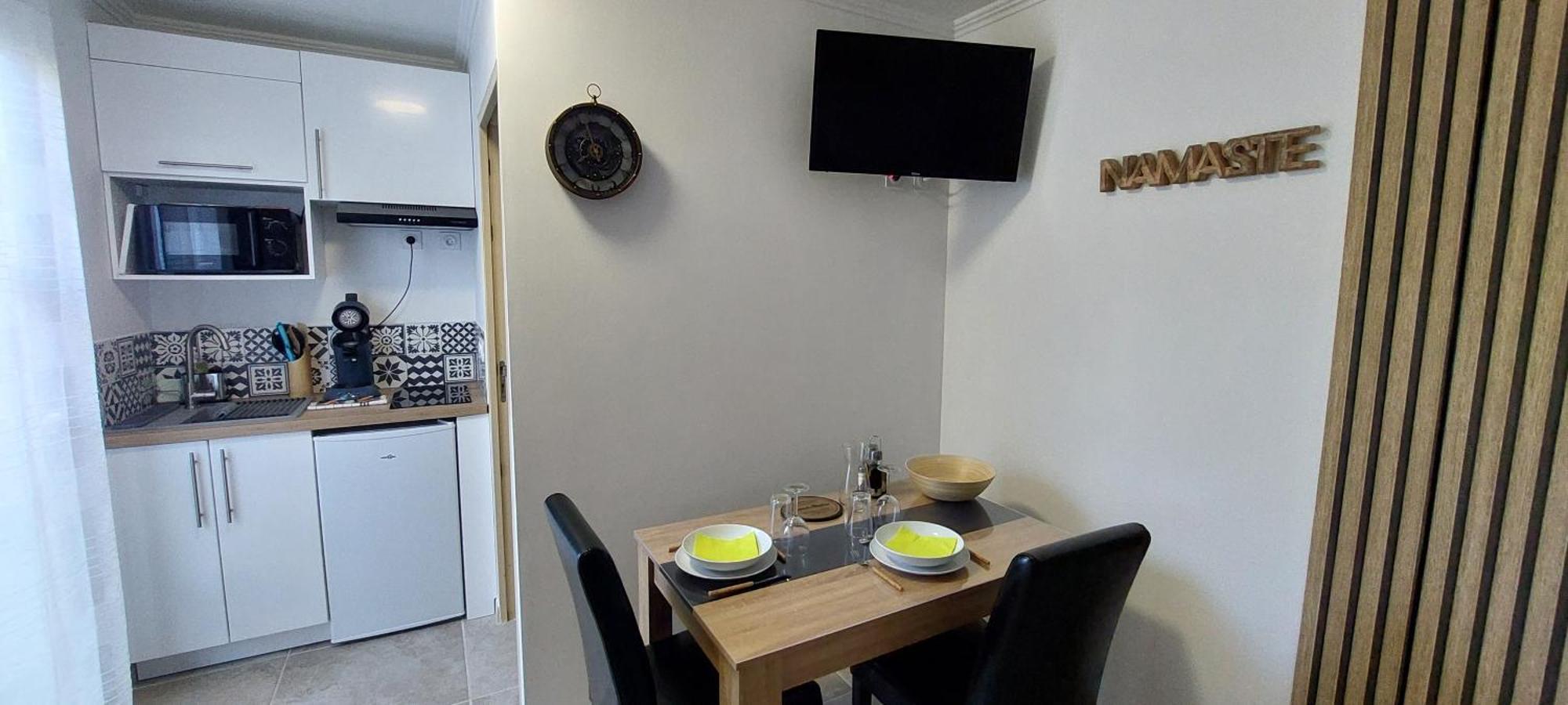 Gite De L'Olivier, Classe, Climatise, Jardin Avec Parking Gratuit Devant Le Logement Et A 5 Minutes Du Centre-Ville A Pied LʼIsle-sur-la-Sorgue Dış mekan fotoğraf